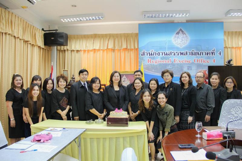 ภาพถ่าย ใช้ปุ่มลูกศร ซ้าย หรือ ขวา เลื่อนภาพถ่าย หรือปุ่มสามเหลี่ยมฉายภาพอัตโนมัติ  ถ้าต้องการบันทึกภาพ ใช้เมาส์คลิกขวาเลือกหัวข้อ  เป็นรูปภาพเป็น.. หรือ save as.. แสดงเต็มจอภาพ กุดปุ่ม F11 