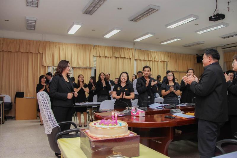 ภาพถ่าย ใช้ปุ่มลูกศร ซ้าย หรือ ขวา เลื่อนภาพถ่าย หรือปุ่มสามเหลี่ยมฉายภาพอัตโนมัติ  ถ้าต้องการบันทึกภาพ ใช้เมาส์คลิกขวาเลือกหัวข้อ  เป็นรูปภาพเป็น.. หรือ save as.. แสดงเต็มจอภาพ กุดปุ่ม F11 