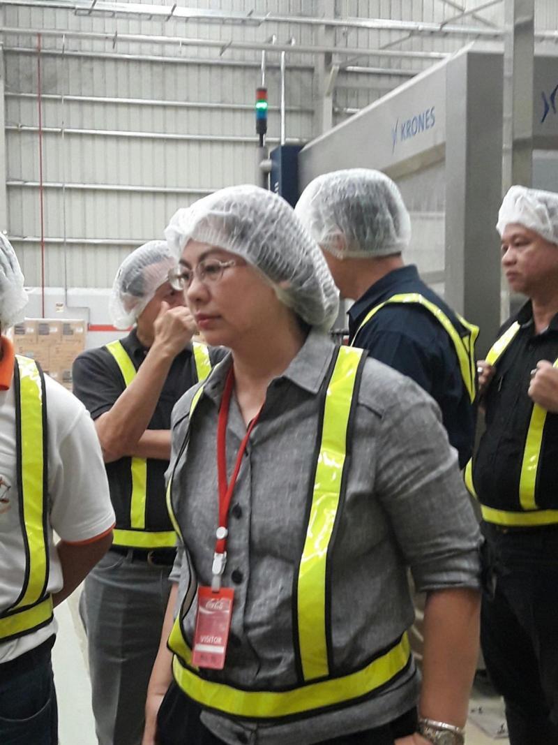 ภาพถ่าย ใช้ปุ่มลูกศร ซ้าย หรือ ขวา เลื่อนภาพถ่าย หรือปุ่มสามเหลี่ยมฉายภาพอัตโนมัติ  ถ้าต้องการบันทึกภาพ ใช้เมาส์คลิกขวาเลือกหัวข้อ  เป็นรูปภาพเป็น.. หรือ save as.. แสดงเต็มจอภาพ กุดปุ่ม F11 