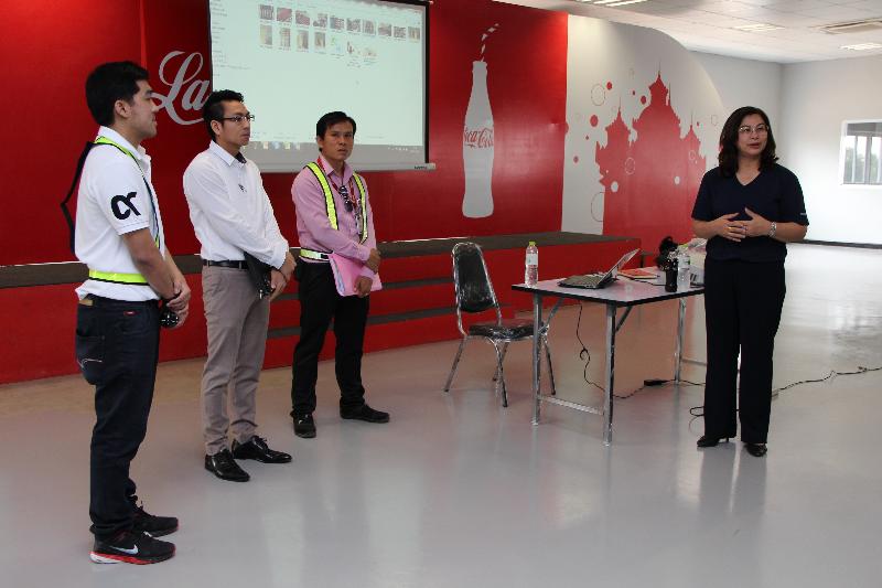 ภาพถ่าย ใช้ปุ่มลูกศร ซ้าย หรือ ขวา เลื่อนภาพถ่าย หรือปุ่มสามเหลี่ยมฉายภาพอัตโนมัติ  ถ้าต้องการบันทึกภาพ ใช้เมาส์คลิกขวาเลือกหัวข้อ  เป็นรูปภาพเป็น.. หรือ save as.. แสดงเต็มจอภาพ กุดปุ่ม F11 