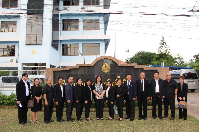 ภาพถ่าย ใช้ปุ่มลูกศร ซ้าย หรือ ขวา เลื่อนภาพถ่าย หรือปุ่มสามเหลี่ยมฉายภาพอัตโนมัติ  ถ้าต้องการบันทึกภาพ ใช้เมาส์คลิกขวาเลือกหัวข้อ  เป็นรูปภาพเป็น.. หรือ save as.. แสดงเต็มจอภาพ กุดปุ่ม F11 