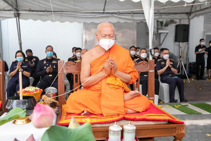 ภาพถ่าย ใช้ปุ่มลูกศร ซ้าย หรือ ขวา เลื่อนภาพถ่าย หรือปุ่มสามเหลี่ยมฉายภาพอัตโนมัติ  ถ้าต้องการบันทึกภาพ ใช้เมาส์คลิกขวาเลือกหัวข้อ  เป็นรูปภาพเป็น.. หรือ save as.. แสดงเต็มจอภาพ กุดปุ่ม F11 