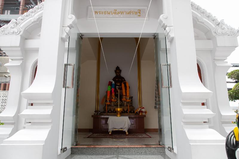 ภาพถ่าย ใช้ปุ่มลูกศร ซ้าย หรือ ขวา เลื่อนภาพถ่าย หรือปุ่มสามเหลี่ยมฉายภาพอัตโนมัติ  ถ้าต้องการบันทึกภาพ ใช้เมาส์คลิกขวาเลือกหัวข้อ  เป็นรูปภาพเป็น.. หรือ save as.. แสดงเต็มจอภาพ กุดปุ่ม F11 