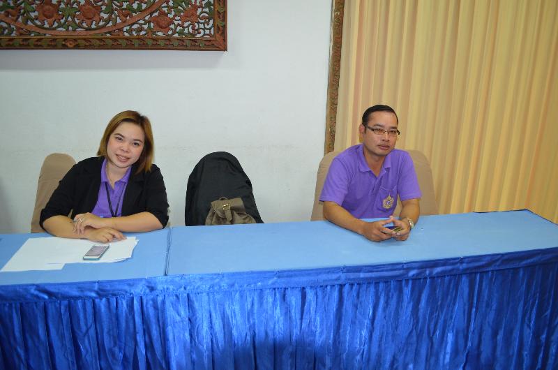 ภาพถ่าย ใช้ปุ่มลูกศร ซ้าย หรือ ขวา เลื่อนภาพถ่าย หรือปุ่มสามเหลี่ยมฉายภาพอัตโนมัติ  ถ้าต้องการบันทึกภาพ ใช้เมาส์คลิกขวาเลือกหัวข้อ  เป็นรูปภาพเป็น.. หรือ save as.. แสดงเต็มจอภาพ กุดปุ่ม F11 