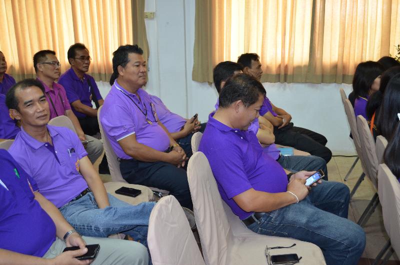 ภาพถ่าย ใช้ปุ่มลูกศร ซ้าย หรือ ขวา เลื่อนภาพถ่าย หรือปุ่มสามเหลี่ยมฉายภาพอัตโนมัติ  ถ้าต้องการบันทึกภาพ ใช้เมาส์คลิกขวาเลือกหัวข้อ  เป็นรูปภาพเป็น.. หรือ save as.. แสดงเต็มจอภาพ กุดปุ่ม F11 