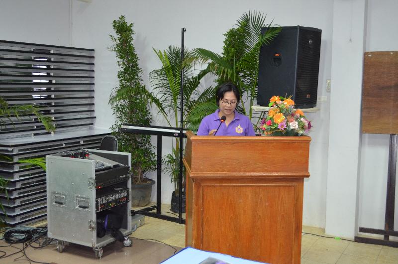 ภาพถ่าย ใช้ปุ่มลูกศร ซ้าย หรือ ขวา เลื่อนภาพถ่าย หรือปุ่มสามเหลี่ยมฉายภาพอัตโนมัติ  ถ้าต้องการบันทึกภาพ ใช้เมาส์คลิกขวาเลือกหัวข้อ  เป็นรูปภาพเป็น.. หรือ save as.. แสดงเต็มจอภาพ กุดปุ่ม F11 