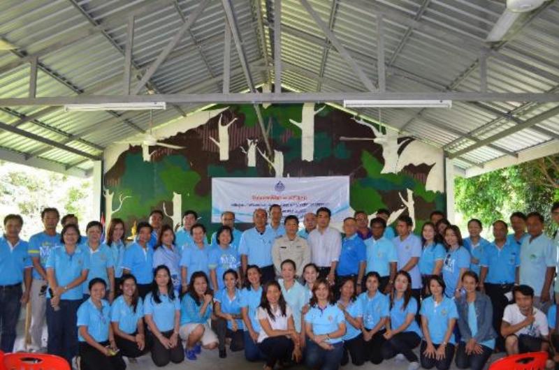 ภาพถ่าย ใช้ปุ่มลูกศร ซ้าย หรือ ขวา เลื่อนภาพถ่าย หรือปุ่มสามเหลี่ยมฉายภาพอัตโนมัติ  ถ้าต้องการบันทึกภาพ ใช้เมาส์คลิกขวาเลือกหัวข้อ  เป็นรูปภาพเป็น.. หรือ save as.. แสดงเต็มจอภาพ กุดปุ่ม F11 