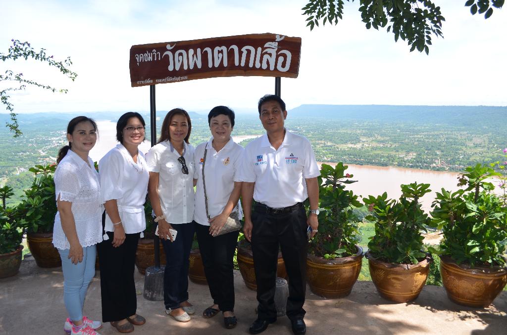 ภาพถ่าย ใช้ปุ่มลูกศร ซ้าย หรือ ขวา เลื่อนภาพถ่าย หรือปุ่มสามเหลี่ยมฉายภาพอัตโนมัติ  ถ้าต้องการบันทึกภาพ ใช้เมาส์คลิกขวาเลือกหัวข้อ  เป็นรูปภาพเป็น.. หรือ save as.. แสดงเต็มจอภาพ กุดปุ่ม F11 