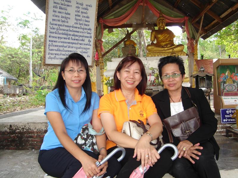 ภาพถ่าย ใช้ปุ่มลูกศร ซ้าย หรือ ขวา เลื่อนภาพถ่าย หรือปุ่มสามเหลี่ยมฉายภาพอัตโนมัติ  ถ้าต้องการบันทึกภาพ ใช้เมาส์คลิกขวาเลือกหัวข้อ  เป็นรูปภาพเป็น.. หรือ save as.. แสดงเต็มจอภาพ กุดปุ่ม F11 