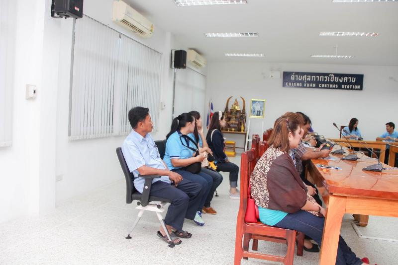 ภาพถ่าย ใช้ปุ่มลูกศร ซ้าย หรือ ขวา เลื่อนภาพถ่าย หรือปุ่มสามเหลี่ยมฉายภาพอัตโนมัติ  ถ้าต้องการบันทึกภาพ ใช้เมาส์คลิกขวาเลือกหัวข้อ  เป็นรูปภาพเป็น.. หรือ save as.. แสดงเต็มจอภาพ กุดปุ่ม F11 