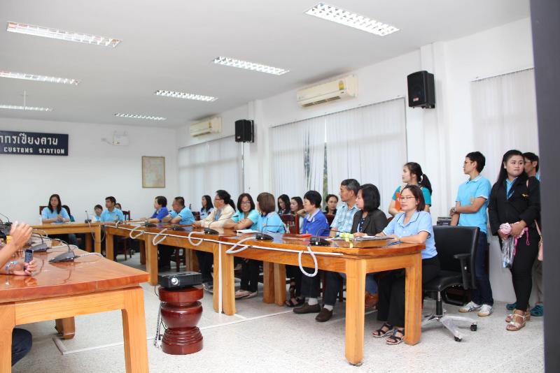 ภาพถ่าย ใช้ปุ่มลูกศร ซ้าย หรือ ขวา เลื่อนภาพถ่าย หรือปุ่มสามเหลี่ยมฉายภาพอัตโนมัติ  ถ้าต้องการบันทึกภาพ ใช้เมาส์คลิกขวาเลือกหัวข้อ  เป็นรูปภาพเป็น.. หรือ save as.. แสดงเต็มจอภาพ กุดปุ่ม F11 