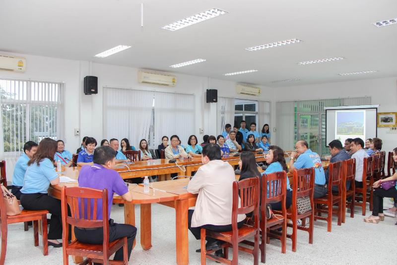 ภาพถ่าย ใช้ปุ่มลูกศร ซ้าย หรือ ขวา เลื่อนภาพถ่าย หรือปุ่มสามเหลี่ยมฉายภาพอัตโนมัติ  ถ้าต้องการบันทึกภาพ ใช้เมาส์คลิกขวาเลือกหัวข้อ  เป็นรูปภาพเป็น.. หรือ save as.. แสดงเต็มจอภาพ กุดปุ่ม F11 