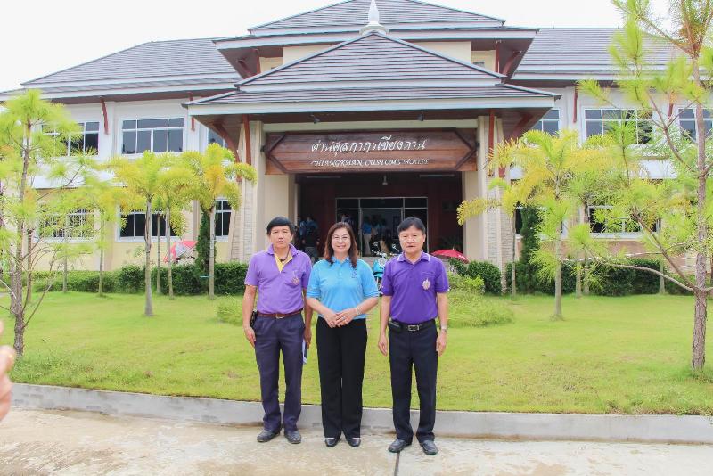 ภาพถ่าย ใช้ปุ่มลูกศร ซ้าย หรือ ขวา เลื่อนภาพถ่าย หรือปุ่มสามเหลี่ยมฉายภาพอัตโนมัติ  ถ้าต้องการบันทึกภาพ ใช้เมาส์คลิกขวาเลือกหัวข้อ  เป็นรูปภาพเป็น.. หรือ save as.. แสดงเต็มจอภาพ กุดปุ่ม F11 