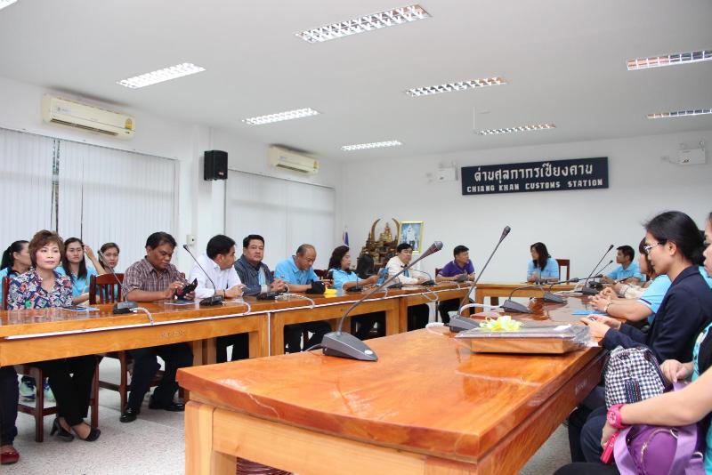 ภาพถ่าย ใช้ปุ่มลูกศร ซ้าย หรือ ขวา เลื่อนภาพถ่าย หรือปุ่มสามเหลี่ยมฉายภาพอัตโนมัติ  ถ้าต้องการบันทึกภาพ ใช้เมาส์คลิกขวาเลือกหัวข้อ  เป็นรูปภาพเป็น.. หรือ save as.. แสดงเต็มจอภาพ กุดปุ่ม F11 