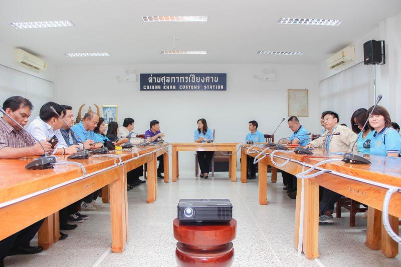 ภาพถ่าย ใช้ปุ่มลูกศร ซ้าย หรือ ขวา เลื่อนภาพถ่าย หรือปุ่มสามเหลี่ยมฉายภาพอัตโนมัติ  ถ้าต้องการบันทึกภาพ ใช้เมาส์คลิกขวาเลือกหัวข้อ  เป็นรูปภาพเป็น.. หรือ save as.. แสดงเต็มจอภาพ กุดปุ่ม F11 