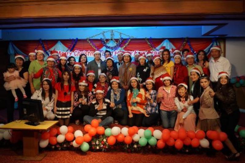 ภาพถ่าย ใช้ปุ่มลูกศร ซ้าย หรือ ขวา เลื่อนภาพถ่าย หรือปุ่มสามเหลี่ยมฉายภาพอัตโนมัติ  ถ้าต้องการบันทึกภาพ ใช้เมาส์คลิกขวาเลือกหัวข้อ  เป็นรูปภาพเป็น.. หรือ save as.. แสดงเต็มจอภาพ กุดปุ่ม F11 