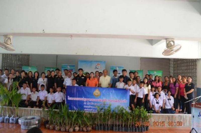 ภาพถ่าย ใช้ปุ่มลูกศร ซ้าย หรือ ขวา เลื่อนภาพถ่าย หรือปุ่มสามเหลี่ยมฉายภาพอัตโนมัติ  ถ้าต้องการบันทึกภาพ ใช้เมาส์คลิกขวาเลือกหัวข้อ  เป็นรูปภาพเป็น.. หรือ save as.. แสดงเต็มจอภาพ กุดปุ่ม F11 