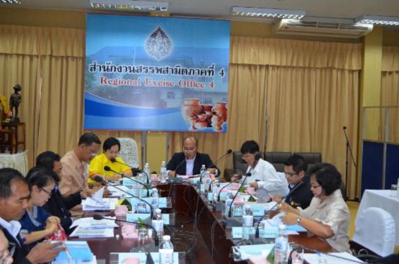 ภาพถ่าย ใช้ปุ่มลูกศร ซ้าย หรือ ขวา เลื่อนภาพถ่าย หรือปุ่มสามเหลี่ยมฉายภาพอัตโนมัติ  ถ้าต้องการบันทึกภาพ ใช้เมาส์คลิกขวาเลือกหัวข้อ  เป็นรูปภาพเป็น.. หรือ save as.. แสดงเต็มจอภาพ กุดปุ่ม F11 