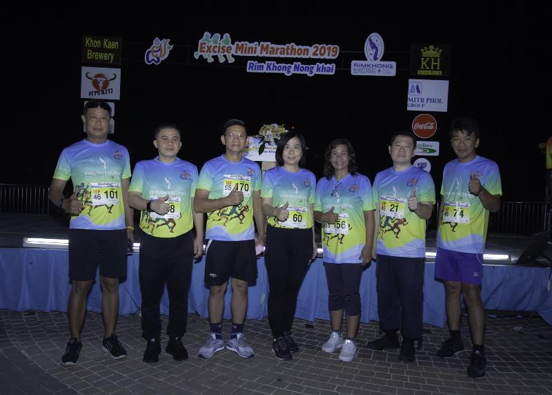 ภาพถ่าย ใช้ปุ่มลูกศร ซ้าย หรือ ขวา เลื่อนภาพถ่าย หรือปุ่มสามเหลี่ยมฉายภาพอัตโนมัติ  ถ้าต้องการบันทึกภาพ ใช้เมาส์คลิกขวาเลือกหัวข้อ  เป็นรูปภาพเป็น.. หรือ save as.. แสดงเต็มจอภาพ กุดปุ่ม F11 