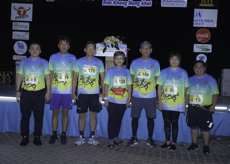 ภาพถ่าย ใช้ปุ่มลูกศร ซ้าย หรือ ขวา เลื่อนภาพถ่าย หรือปุ่มสามเหลี่ยมฉายภาพอัตโนมัติ  ถ้าต้องการบันทึกภาพ ใช้เมาส์คลิกขวาเลือกหัวข้อ  เป็นรูปภาพเป็น.. หรือ save as.. แสดงเต็มจอภาพ กุดปุ่ม F11 