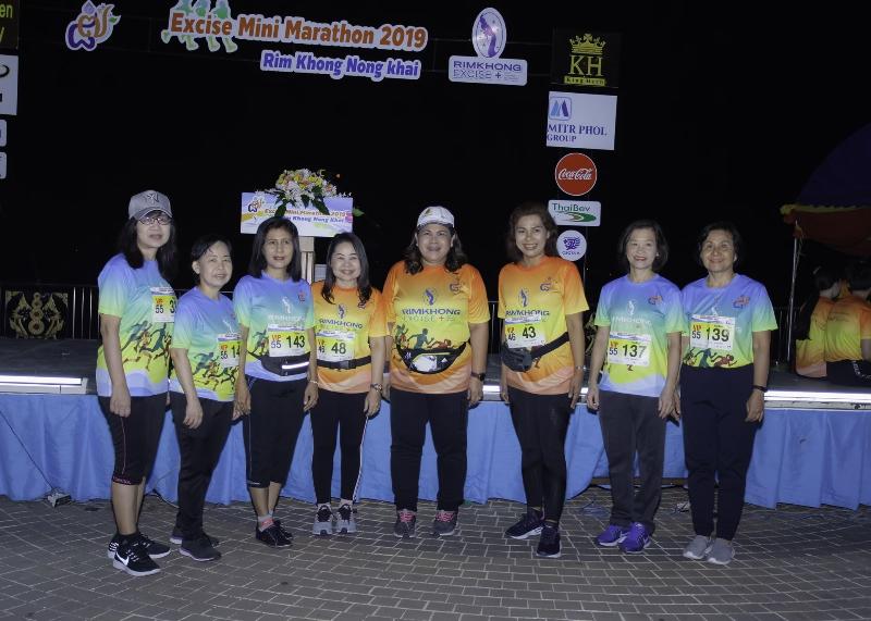 ภาพถ่าย ใช้ปุ่มลูกศร ซ้าย หรือ ขวา เลื่อนภาพถ่าย หรือปุ่มสามเหลี่ยมฉายภาพอัตโนมัติ  ถ้าต้องการบันทึกภาพ ใช้เมาส์คลิกขวาเลือกหัวข้อ  เป็นรูปภาพเป็น.. หรือ save as.. แสดงเต็มจอภาพ กุดปุ่ม F11 