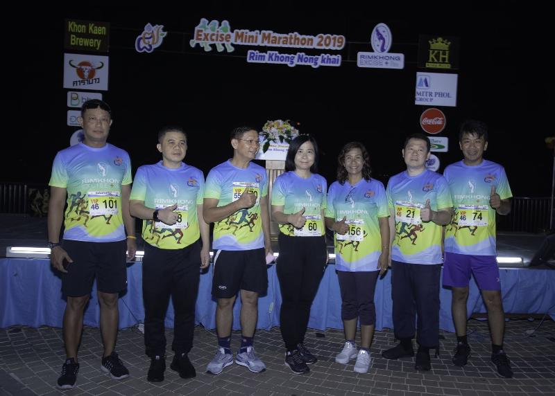 ภาพถ่าย ใช้ปุ่มลูกศร ซ้าย หรือ ขวา เลื่อนภาพถ่าย หรือปุ่มสามเหลี่ยมฉายภาพอัตโนมัติ  ถ้าต้องการบันทึกภาพ ใช้เมาส์คลิกขวาเลือกหัวข้อ  เป็นรูปภาพเป็น.. หรือ save as.. แสดงเต็มจอภาพ กุดปุ่ม F11 