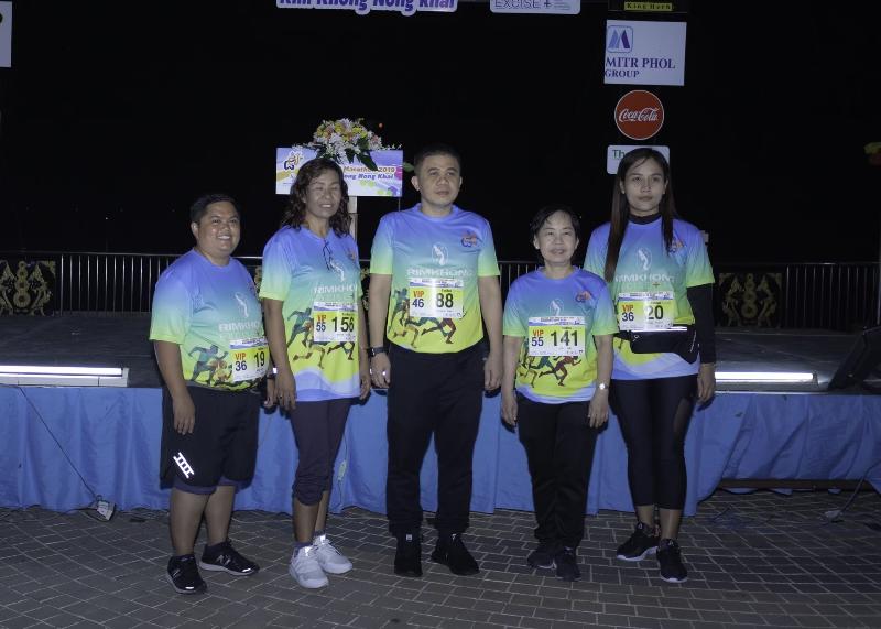 ภาพถ่าย ใช้ปุ่มลูกศร ซ้าย หรือ ขวา เลื่อนภาพถ่าย หรือปุ่มสามเหลี่ยมฉายภาพอัตโนมัติ  ถ้าต้องการบันทึกภาพ ใช้เมาส์คลิกขวาเลือกหัวข้อ  เป็นรูปภาพเป็น.. หรือ save as.. แสดงเต็มจอภาพ กุดปุ่ม F11 