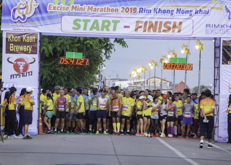 ภาพถ่าย ใช้ปุ่มลูกศร ซ้าย หรือ ขวา เลื่อนภาพถ่าย หรือปุ่มสามเหลี่ยมฉายภาพอัตโนมัติ  ถ้าต้องการบันทึกภาพ ใช้เมาส์คลิกขวาเลือกหัวข้อ  เป็นรูปภาพเป็น.. หรือ save as.. แสดงเต็มจอภาพ กุดปุ่ม F11 