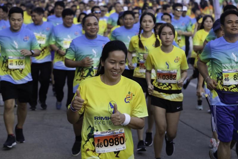 ภาพถ่าย ใช้ปุ่มลูกศร ซ้าย หรือ ขวา เลื่อนภาพถ่าย หรือปุ่มสามเหลี่ยมฉายภาพอัตโนมัติ  ถ้าต้องการบันทึกภาพ ใช้เมาส์คลิกขวาเลือกหัวข้อ  เป็นรูปภาพเป็น.. หรือ save as.. แสดงเต็มจอภาพ กุดปุ่ม F11 