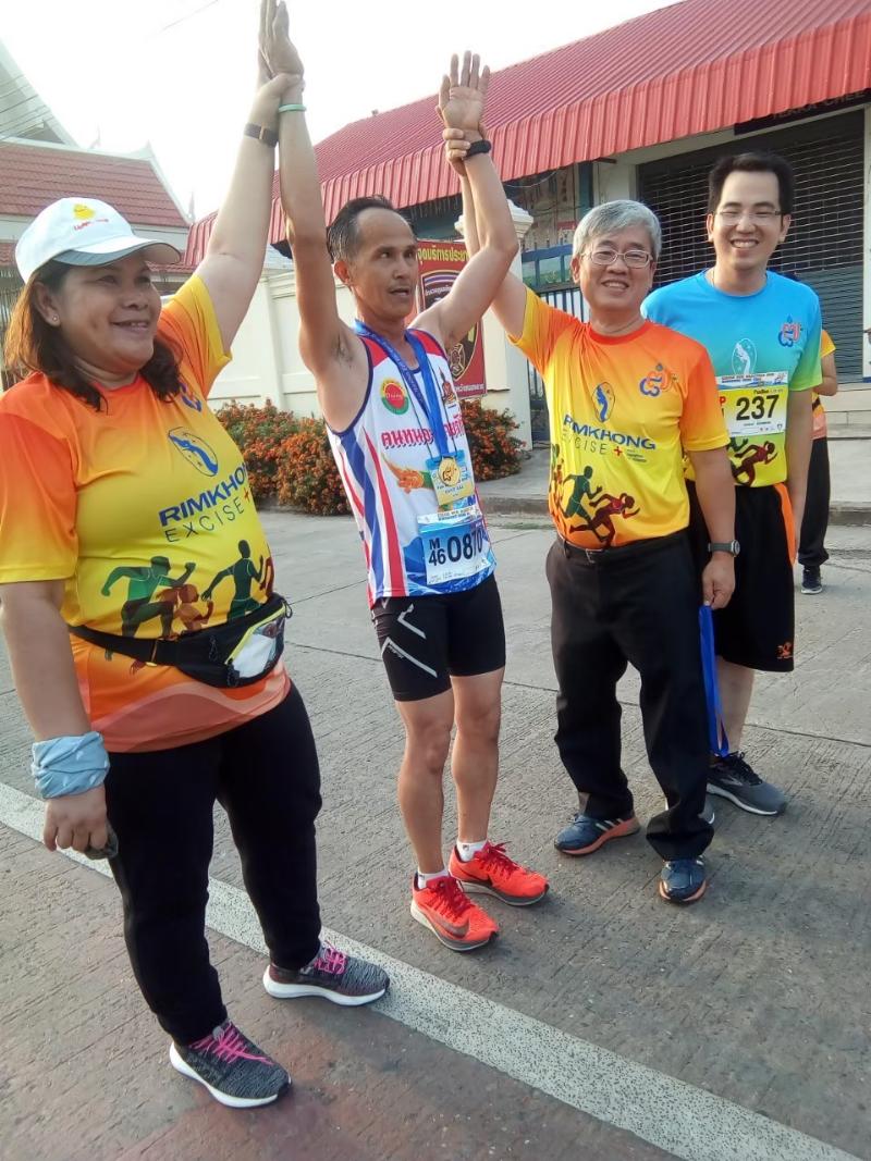 ภาพถ่าย ใช้ปุ่มลูกศร ซ้าย หรือ ขวา เลื่อนภาพถ่าย หรือปุ่มสามเหลี่ยมฉายภาพอัตโนมัติ  ถ้าต้องการบันทึกภาพ ใช้เมาส์คลิกขวาเลือกหัวข้อ  เป็นรูปภาพเป็น.. หรือ save as.. แสดงเต็มจอภาพ กุดปุ่ม F11 