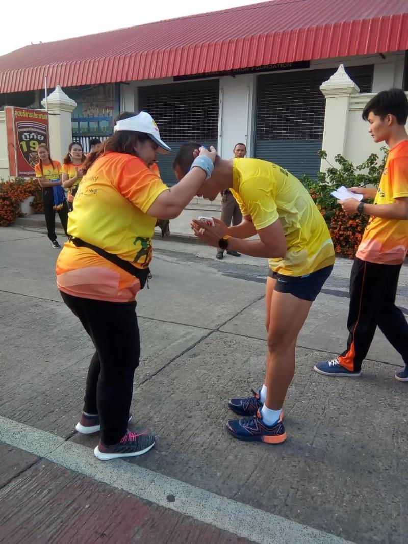 ภาพถ่าย ใช้ปุ่มลูกศร ซ้าย หรือ ขวา เลื่อนภาพถ่าย หรือปุ่มสามเหลี่ยมฉายภาพอัตโนมัติ  ถ้าต้องการบันทึกภาพ ใช้เมาส์คลิกขวาเลือกหัวข้อ  เป็นรูปภาพเป็น.. หรือ save as.. แสดงเต็มจอภาพ กุดปุ่ม F11 