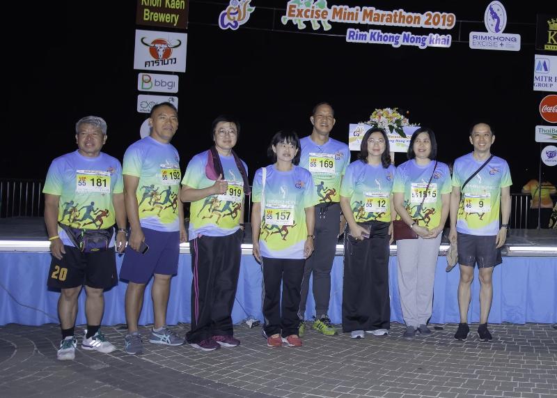 ภาพถ่าย ใช้ปุ่มลูกศร ซ้าย หรือ ขวา เลื่อนภาพถ่าย หรือปุ่มสามเหลี่ยมฉายภาพอัตโนมัติ  ถ้าต้องการบันทึกภาพ ใช้เมาส์คลิกขวาเลือกหัวข้อ  เป็นรูปภาพเป็น.. หรือ save as.. แสดงเต็มจอภาพ กุดปุ่ม F11 