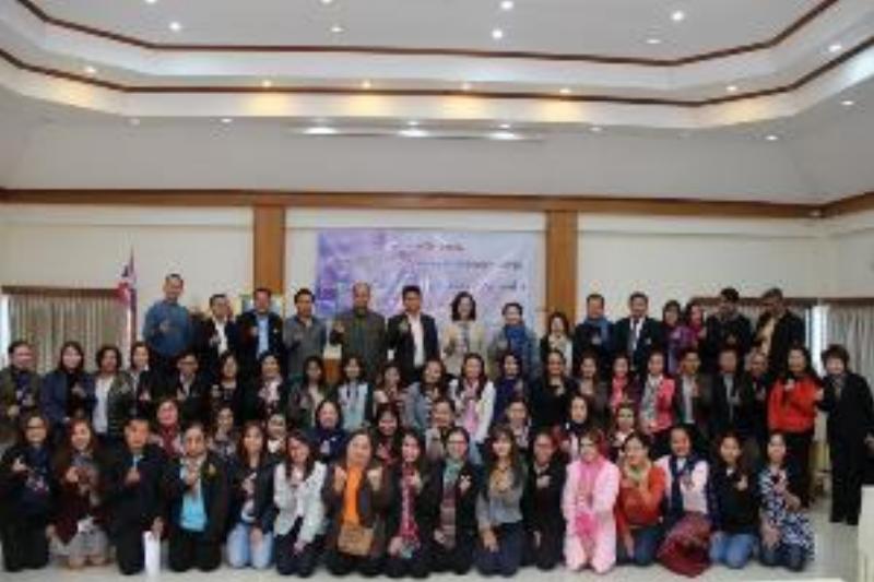 ภาพถ่าย ใช้ปุ่มลูกศร ซ้าย หรือ ขวา เลื่อนภาพถ่าย หรือปุ่มสามเหลี่ยมฉายภาพอัตโนมัติ  ถ้าต้องการบันทึกภาพ ใช้เมาส์คลิกขวาเลือกหัวข้อ  เป็นรูปภาพเป็น.. หรือ save as.. แสดงเต็มจอภาพ กุดปุ่ม F11 