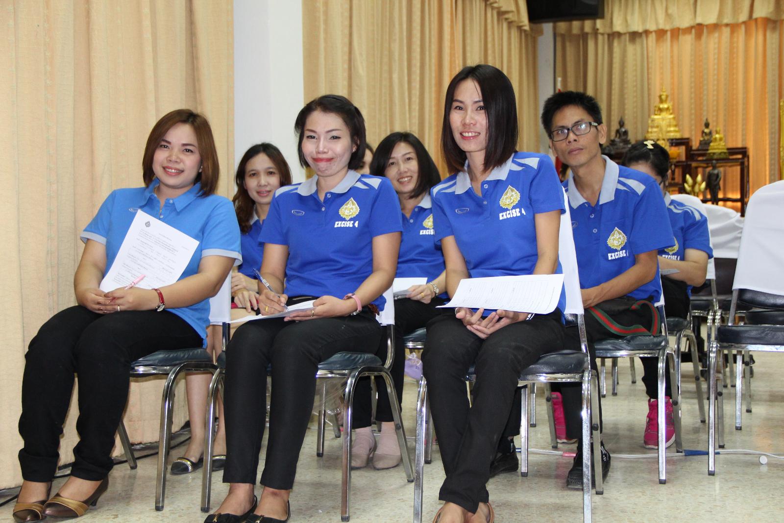 ภาพถ่าย ใช้ปุ่มลูกศร ซ้าย หรือ ขวา เลื่อนภาพถ่าย หรือปุ่มสามเหลี่ยมฉายภาพอัตโนมัติ  ถ้าต้องการบันทึกภาพ ใช้เมาส์คลิกขวาเลือกหัวข้อ  เป็นรูปภาพเป็น.. หรือ save as.. แสดงเต็มจอภาพ กุดปุ่ม F11 