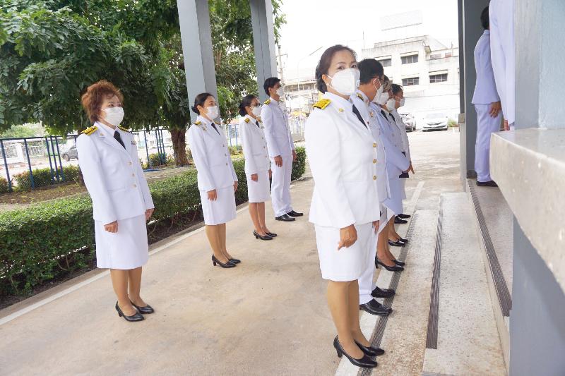 ภาพถ่าย ใช้ปุ่มลูกศร ซ้าย หรือ ขวา เลื่อนภาพถ่าย หรือปุ่มสามเหลี่ยมฉายภาพอัตโนมัติ  ถ้าต้องการบันทึกภาพ ใช้เมาส์คลิกขวาเลือกหัวข้อ  เป็นรูปภาพเป็น.. หรือ save as.. แสดงเต็มจอภาพ กุดปุ่ม F11 