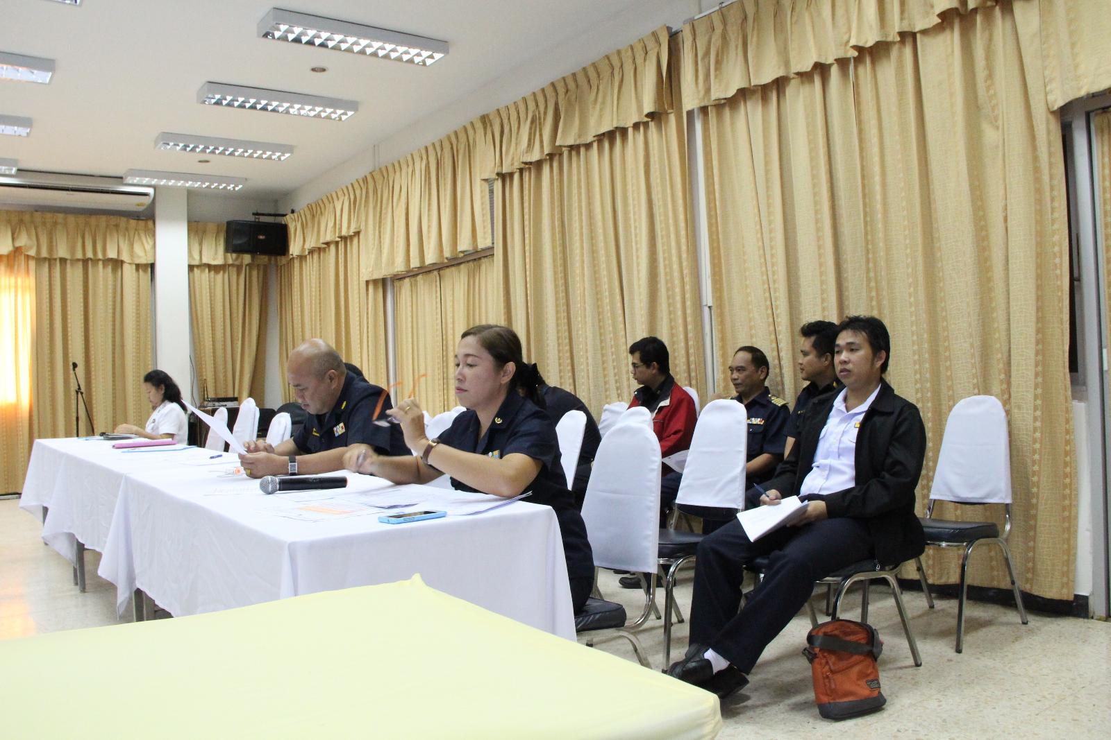 ภาพถ่าย ใช้ปุ่มลูกศร ซ้าย หรือ ขวา เลื่อนภาพถ่าย หรือปุ่มสามเหลี่ยมฉายภาพอัตโนมัติ  ถ้าต้องการบันทึกภาพ ใช้เมาส์คลิกขวาเลือกหัวข้อ  เป็นรูปภาพเป็น.. หรือ save as.. แสดงเต็มจอภาพ กุดปุ่ม F11 