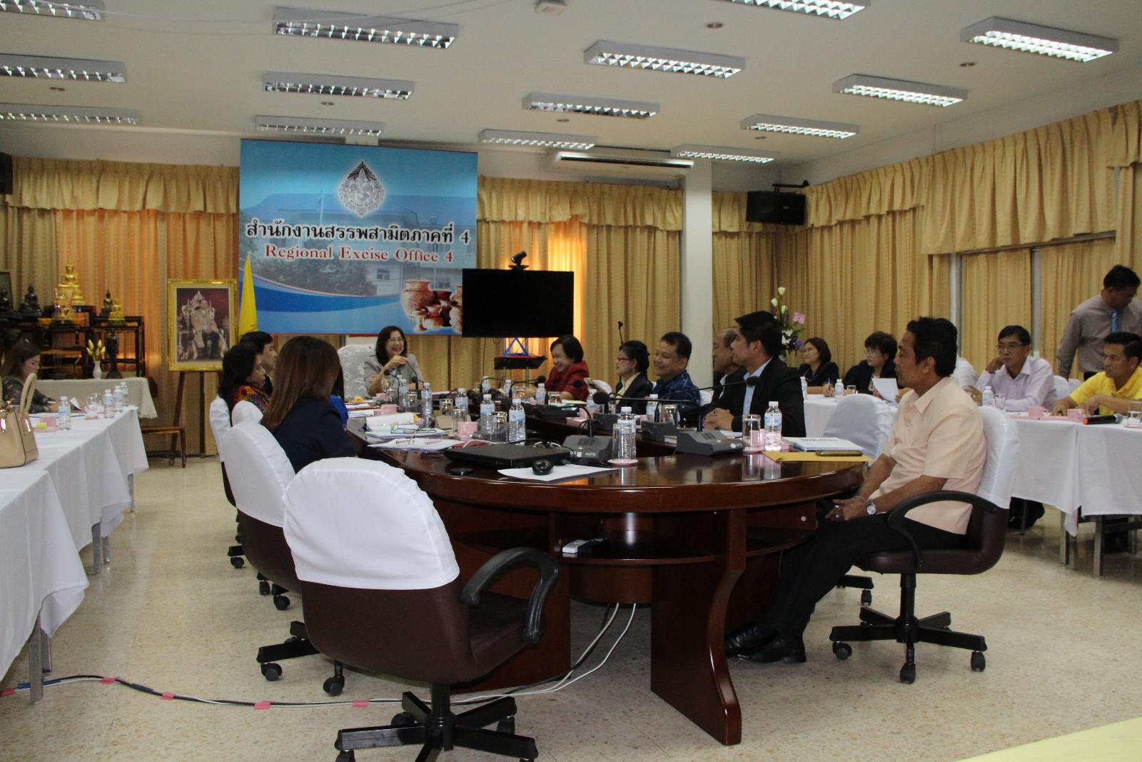 ภาพถ่าย ใช้ปุ่มลูกศร ซ้าย หรือ ขวา เลื่อนภาพถ่าย หรือปุ่มสามเหลี่ยมฉายภาพอัตโนมัติ  ถ้าต้องการบันทึกภาพ ใช้เมาส์คลิกขวาเลือกหัวข้อ  เป็นรูปภาพเป็น.. หรือ save as.. แสดงเต็มจอภาพ กุดปุ่ม F11 