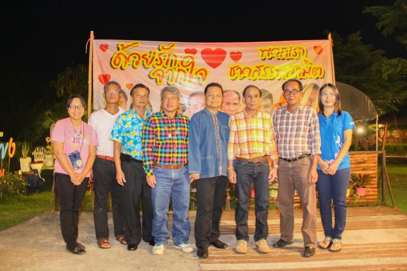 ภาพถ่าย ใช้ปุ่มลูกศร ซ้าย หรือ ขวา เลื่อนภาพถ่าย หรือปุ่มสามเหลี่ยมฉายภาพอัตโนมัติ  ถ้าต้องการบันทึกภาพ ใช้เมาส์คลิกขวาเลือกหัวข้อ  เป็นรูปภาพเป็น.. หรือ save as.. แสดงเต็มจอภาพ กุดปุ่ม F11 