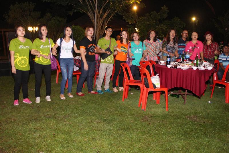 ภาพถ่าย ใช้ปุ่มลูกศร ซ้าย หรือ ขวา เลื่อนภาพถ่าย หรือปุ่มสามเหลี่ยมฉายภาพอัตโนมัติ  ถ้าต้องการบันทึกภาพ ใช้เมาส์คลิกขวาเลือกหัวข้อ  เป็นรูปภาพเป็น.. หรือ save as.. แสดงเต็มจอภาพ กุดปุ่ม F11 