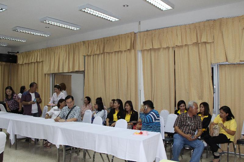 ภาพถ่าย ใช้ปุ่มลูกศร ซ้าย หรือ ขวา เลื่อนภาพถ่าย หรือปุ่มสามเหลี่ยมฉายภาพอัตโนมัติ  ถ้าต้องการบันทึกภาพ ใช้เมาส์คลิกขวาเลือกหัวข้อ  เป็นรูปภาพเป็น.. หรือ save as.. แสดงเต็มจอภาพ กุดปุ่ม F11 