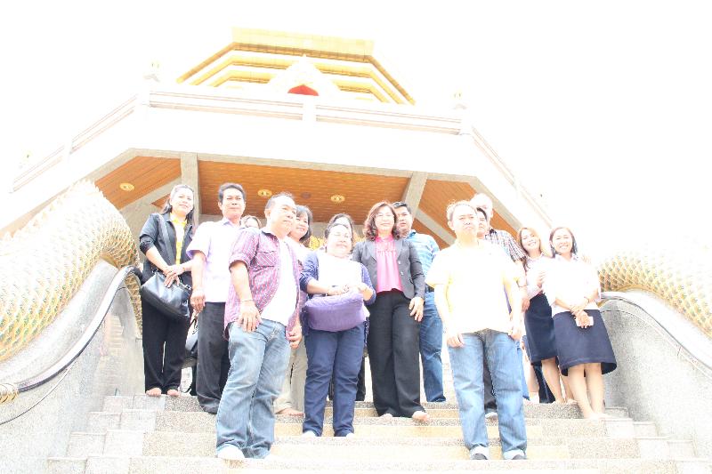 ภาพถ่าย ใช้ปุ่มลูกศร ซ้าย หรือ ขวา เลื่อนภาพถ่าย หรือปุ่มสามเหลี่ยมฉายภาพอัตโนมัติ  ถ้าต้องการบันทึกภาพ ใช้เมาส์คลิกขวาเลือกหัวข้อ  เป็นรูปภาพเป็น.. หรือ save as.. แสดงเต็มจอภาพ กุดปุ่ม F11 