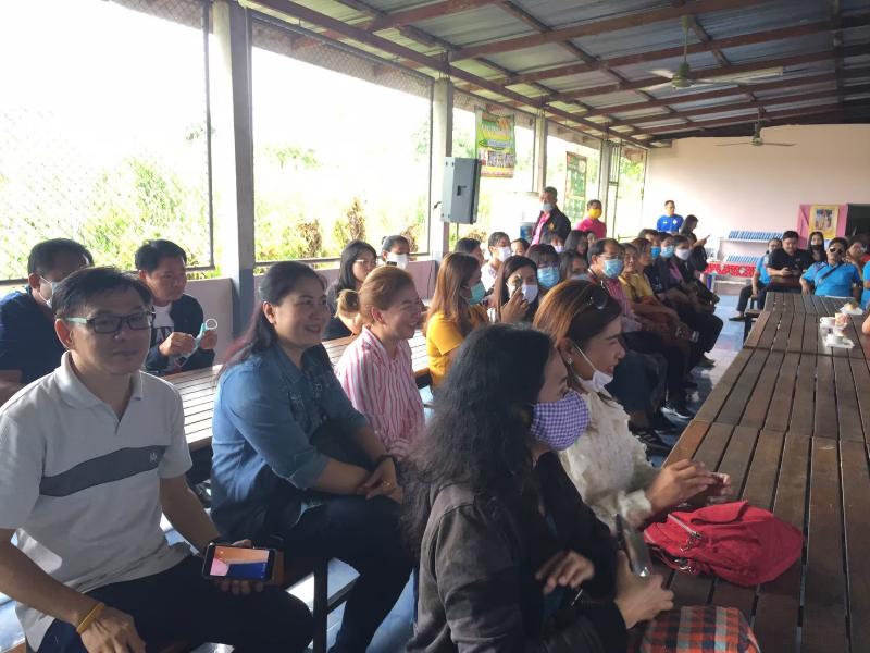 ภาพถ่าย ใช้ปุ่มลูกศร ซ้าย หรือ ขวา เลื่อนภาพถ่าย หรือปุ่มสามเหลี่ยมฉายภาพอัตโนมัติ  ถ้าต้องการบันทึกภาพ ใช้เมาส์คลิกขวาเลือกหัวข้อ  เป็นรูปภาพเป็น.. หรือ save as.. แสดงเต็มจอภาพ กุดปุ่ม F11 