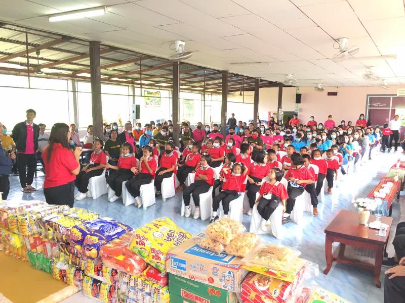 ภาพถ่าย ใช้ปุ่มลูกศร ซ้าย หรือ ขวา เลื่อนภาพถ่าย หรือปุ่มสามเหลี่ยมฉายภาพอัตโนมัติ  ถ้าต้องการบันทึกภาพ ใช้เมาส์คลิกขวาเลือกหัวข้อ  เป็นรูปภาพเป็น.. หรือ save as.. แสดงเต็มจอภาพ กุดปุ่ม F11 