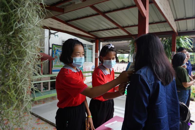 ภาพถ่าย ใช้ปุ่มลูกศร ซ้าย หรือ ขวา เลื่อนภาพถ่าย หรือปุ่มสามเหลี่ยมฉายภาพอัตโนมัติ  ถ้าต้องการบันทึกภาพ ใช้เมาส์คลิกขวาเลือกหัวข้อ  เป็นรูปภาพเป็น.. หรือ save as.. แสดงเต็มจอภาพ กุดปุ่ม F11 