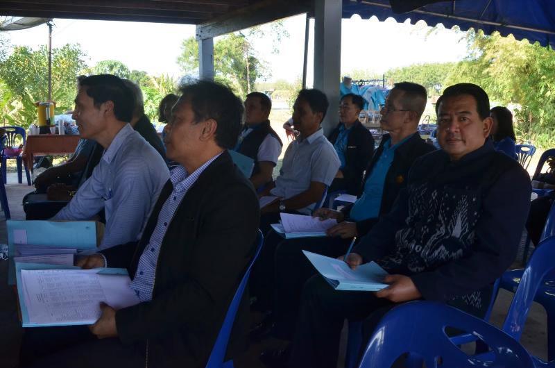 ภาพถ่าย ใช้ปุ่มลูกศร ซ้าย หรือ ขวา เลื่อนภาพถ่าย หรือปุ่มสามเหลี่ยมฉายภาพอัตโนมัติ  ถ้าต้องการบันทึกภาพ ใช้เมาส์คลิกขวาเลือกหัวข้อ  เป็นรูปภาพเป็น.. หรือ save as.. แสดงเต็มจอภาพ กุดปุ่ม F11 