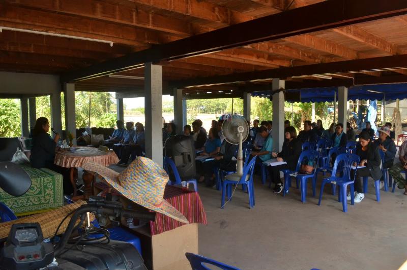 ภาพถ่าย ใช้ปุ่มลูกศร ซ้าย หรือ ขวา เลื่อนภาพถ่าย หรือปุ่มสามเหลี่ยมฉายภาพอัตโนมัติ  ถ้าต้องการบันทึกภาพ ใช้เมาส์คลิกขวาเลือกหัวข้อ  เป็นรูปภาพเป็น.. หรือ save as.. แสดงเต็มจอภาพ กุดปุ่ม F11 