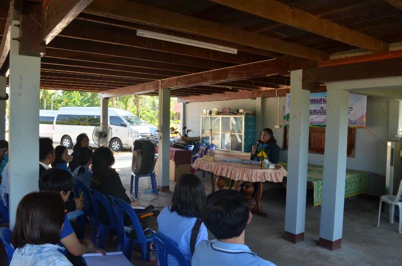 ภาพถ่าย ใช้ปุ่มลูกศร ซ้าย หรือ ขวา เลื่อนภาพถ่าย หรือปุ่มสามเหลี่ยมฉายภาพอัตโนมัติ  ถ้าต้องการบันทึกภาพ ใช้เมาส์คลิกขวาเลือกหัวข้อ  เป็นรูปภาพเป็น.. หรือ save as.. แสดงเต็มจอภาพ กุดปุ่ม F11 