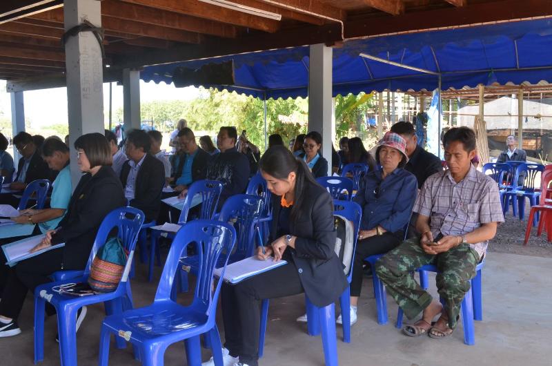 ภาพถ่าย ใช้ปุ่มลูกศร ซ้าย หรือ ขวา เลื่อนภาพถ่าย หรือปุ่มสามเหลี่ยมฉายภาพอัตโนมัติ  ถ้าต้องการบันทึกภาพ ใช้เมาส์คลิกขวาเลือกหัวข้อ  เป็นรูปภาพเป็น.. หรือ save as.. แสดงเต็มจอภาพ กุดปุ่ม F11 