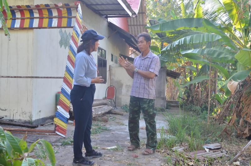 ภาพถ่าย ใช้ปุ่มลูกศร ซ้าย หรือ ขวา เลื่อนภาพถ่าย หรือปุ่มสามเหลี่ยมฉายภาพอัตโนมัติ  ถ้าต้องการบันทึกภาพ ใช้เมาส์คลิกขวาเลือกหัวข้อ  เป็นรูปภาพเป็น.. หรือ save as.. แสดงเต็มจอภาพ กุดปุ่ม F11 