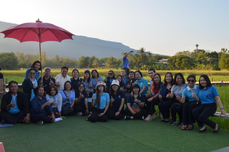 ภาพถ่าย ใช้ปุ่มลูกศร ซ้าย หรือ ขวา เลื่อนภาพถ่าย หรือปุ่มสามเหลี่ยมฉายภาพอัตโนมัติ  ถ้าต้องการบันทึกภาพ ใช้เมาส์คลิกขวาเลือกหัวข้อ  เป็นรูปภาพเป็น.. หรือ save as.. แสดงเต็มจอภาพ กุดปุ่ม F11 